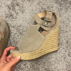 Marc Fisher wedges